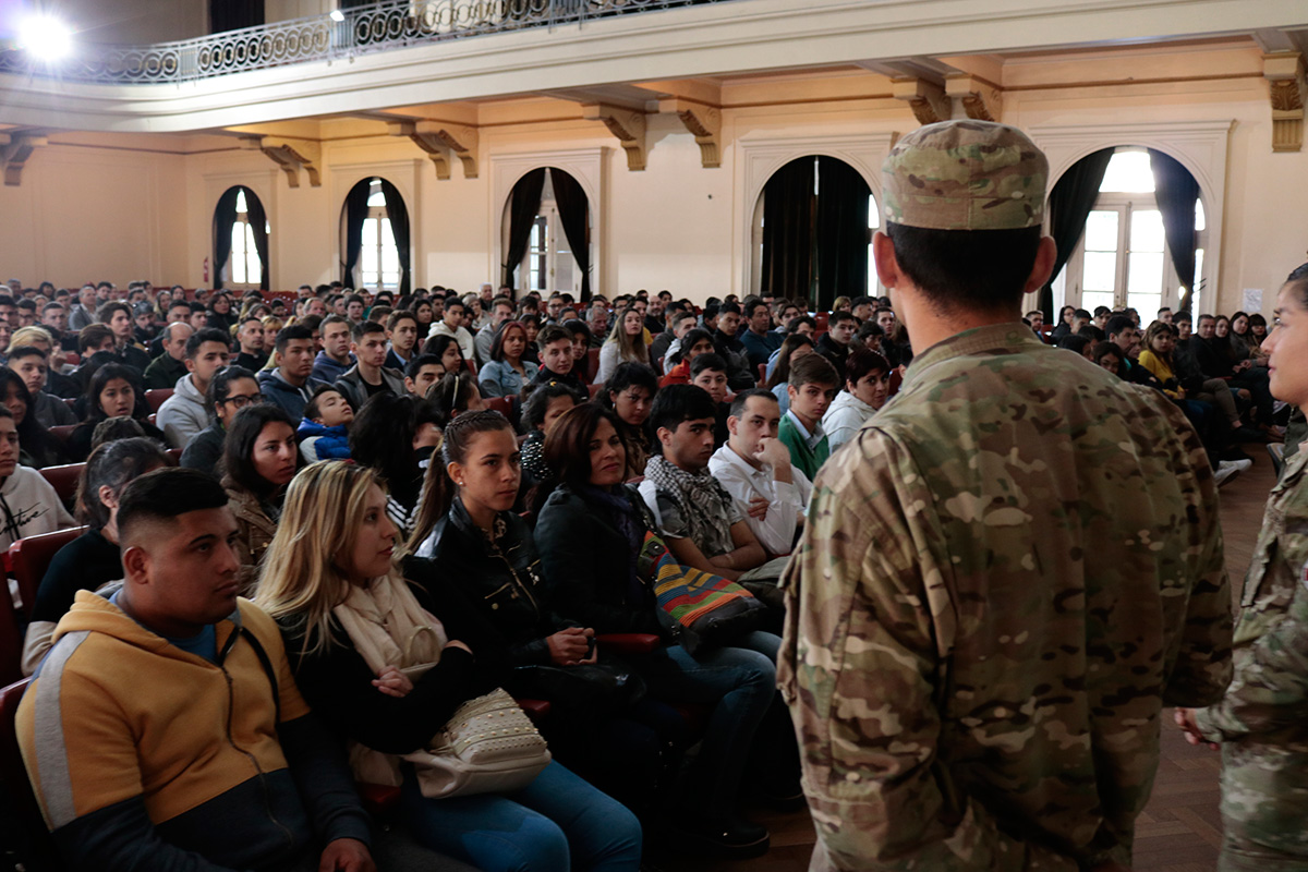 Jornada De Puertas Abiertas | Colegio Militar De La Nación